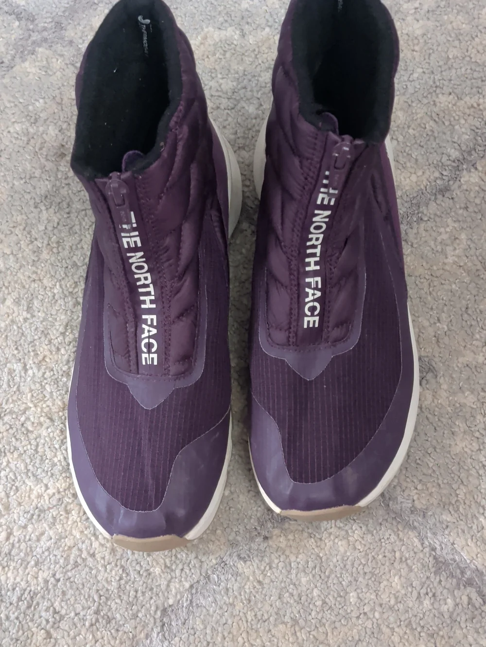 The North Face Women's Plum Zip-Front Winter Sneakers